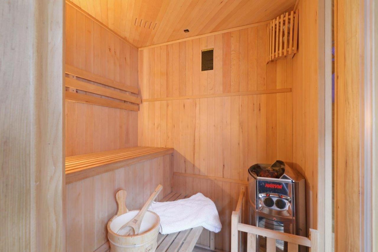 Seepark Kirchheim Ferienhaus Bei Anne Mit Sauna Bagian luar foto